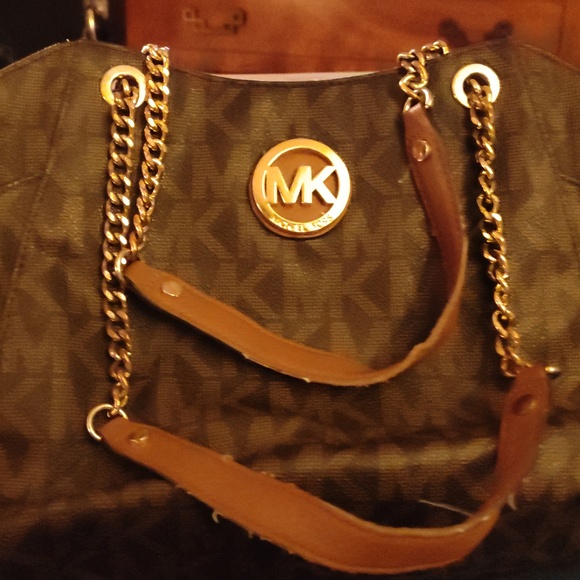 8L x 15W Michael Kors purse - Picture 1 of 1